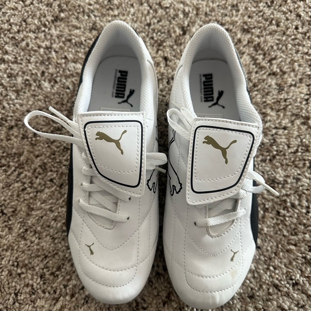 Puma youth soccer cleats